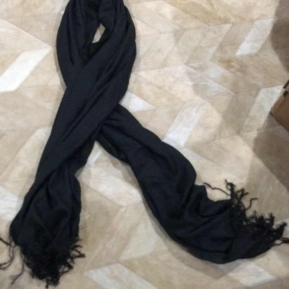 Black scarf